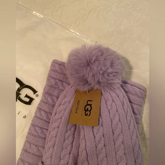 NWT Ugg Australia beanie and scarf in lavender - Picture 4 of 6